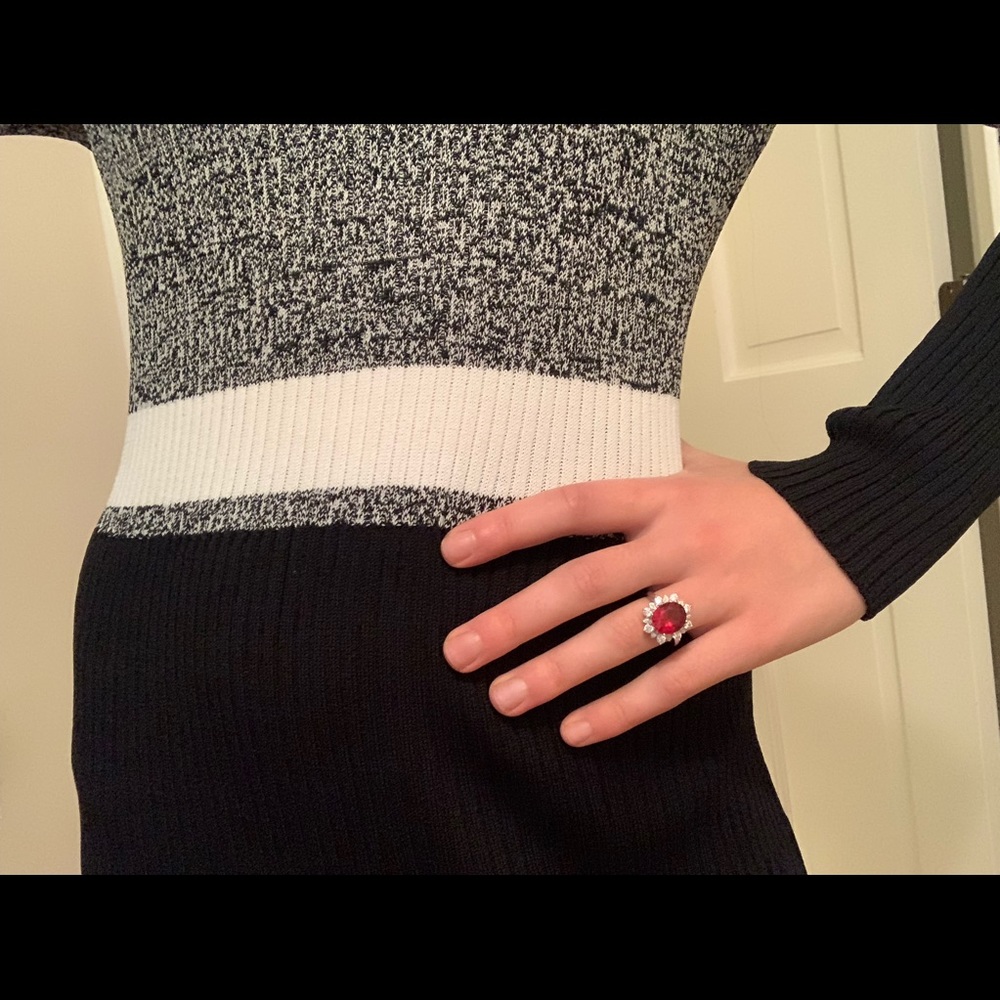Simulated ruby ring - Picture 4 of 7